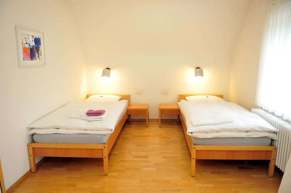 Tagungszentrum Evangelische Akademie Bad Boll Zimmer foto