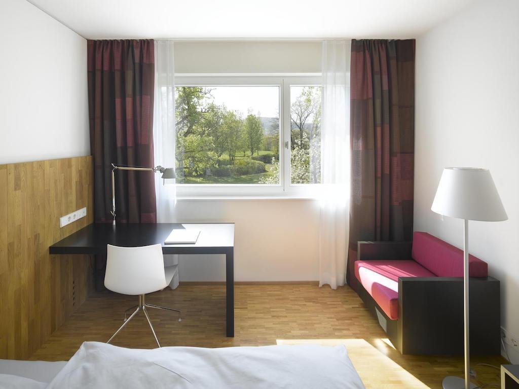 Tagungszentrum Evangelische Akademie Bad Boll Zimmer foto
